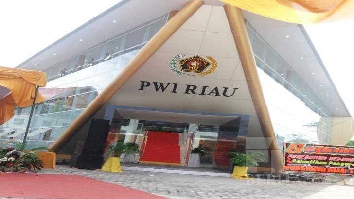 Heboh, PWI Riau Tidak Lagi Terima Anggota Baru, Begini Tanggapan Plt Ketua Dheni Kurnia