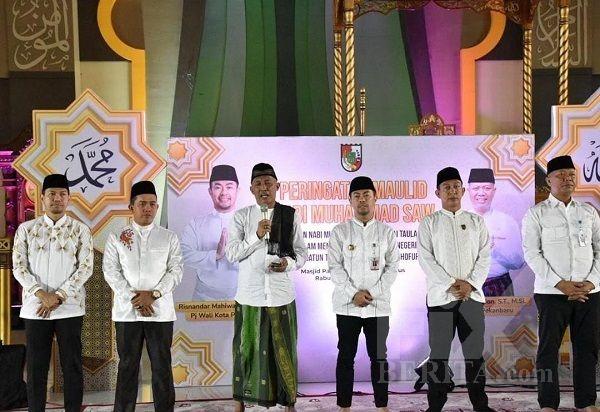 Pimpinan DPRD Pekanbaru Sementara Ikuti Peringatan Maulid Nabi di Masjid Al-Firdaus