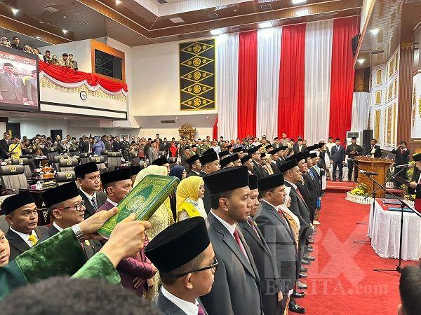 50 Anggota DPRD Kota Pekanbaru Resmi Dilantik