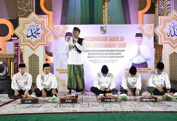 Pimpinan DPRD Pekanbaru Sementara Ikuti Peringatan Maulid Nabi di Masjid Al-Firdaus