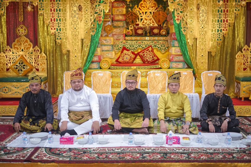 Plt Ketua MKA LAMR Pekanbaru Datuk Rizky Bagus Oka Ajak Pimpinan dan Anggota DPRD Tegakkan Budaya Melayu