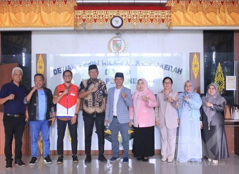 Komisi II DPRD Pekanbaru Panggil Pertamina Usai Kelangkaan BBM, Panic Buying Jadi Penyebab Antrean Panjang di SPBU