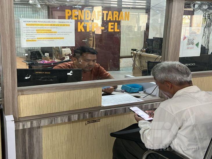 Disdukcapil Kampar Tetap Buka Saat Cuti Bersama, Warga Antusias Urus Dokumen